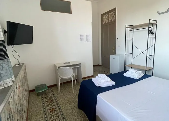 Private Bathroom King Room